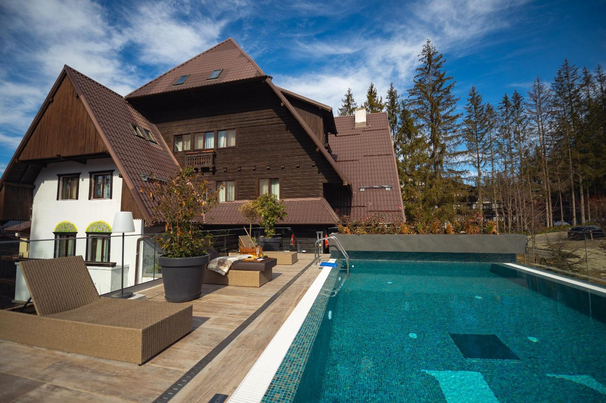 Elexus Boutique Hotel Predeal Exterior photo