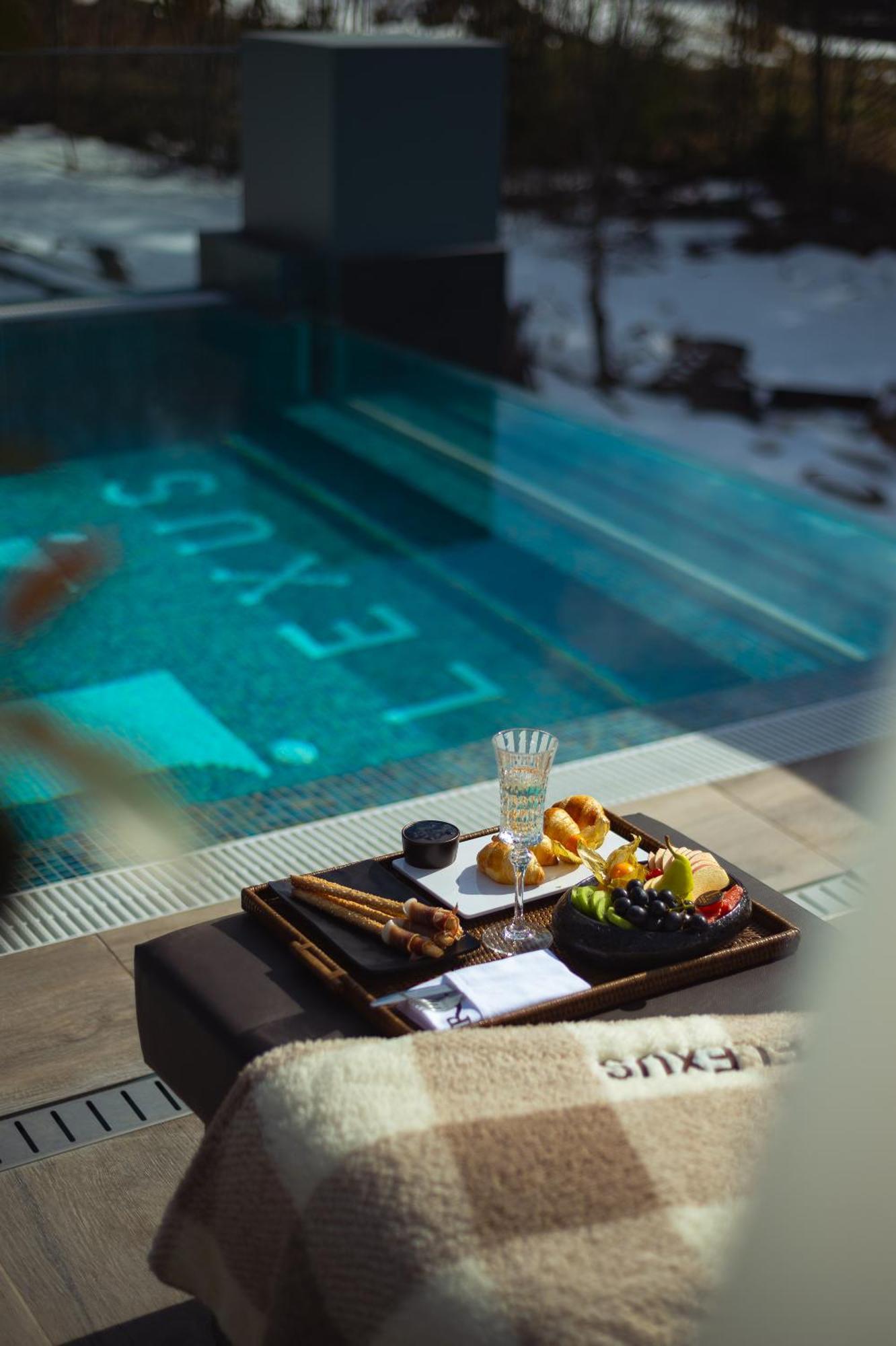 Elexus Boutique Hotel Predeal Exterior photo